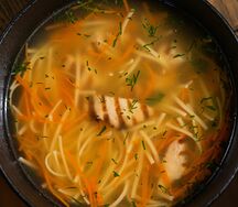 Домашний суп с лапшой