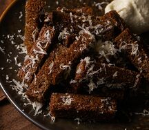 Гренки с выдержанным сыром