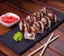 Ролл Запеченый Бекон с курицей