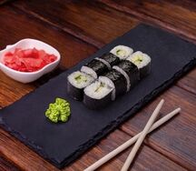 Ролл с огурцом