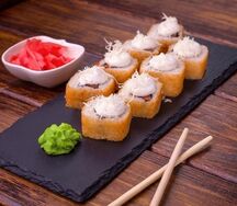 Ролл Горячий Цезарь с креветкой