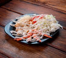 Салат цезарь с креветками