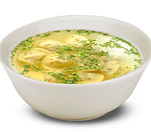 Пельмени мясные с бульоном