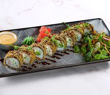 Жареный ролл с угрем и креветками