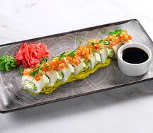 Ролл тартар с лососем