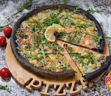 Пицца с тигровыми креветками