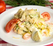 Салат Цезарь с креветками