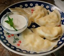Вареники с творогом и сметаной