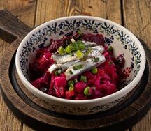 Винегрет с килькой пряного посола