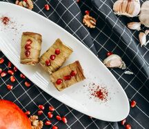 Баклажаны, фаршированные грецкими орехами