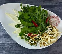 Сыр, зелень