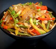 Wok с курицей