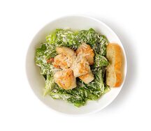 Салат Цезарь с курицей