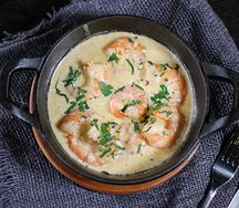 Магаданские креветки в сливочно-чесночном соусе