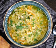 Куриный суп с домашней лапшой