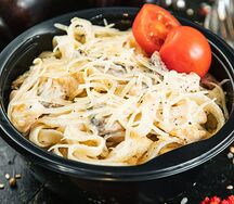 Паста с курицей и грибами