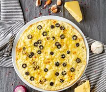 Фокачча с сыром и маслинами