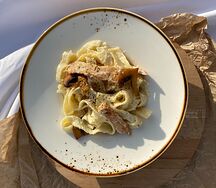 Феттуччине с курицей и грибами