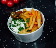 Box фри и капустный салат