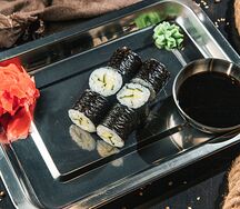 Маки с огурцом