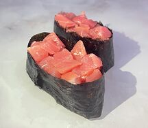 Гунканы с тунцом