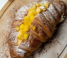 Круассан Манго-маракуйя 