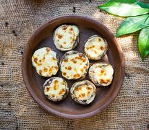 Шампиньоны из печи с сыром
