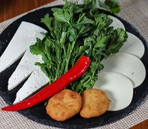 Тарелка Сыр с зеленью