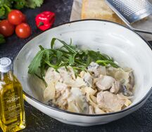 Домашняя тальятелле с цыплёнком и грибами