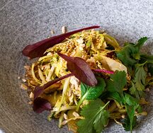 Салат с молодой капустой и битыми огурцами