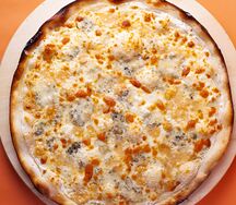 Четыре сыра тонкое тесто