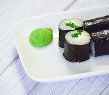 Мини-ролл с зеленым луком