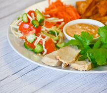 Открытая с курицей копченой