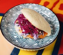 Бао-бургер с томленой говядиной