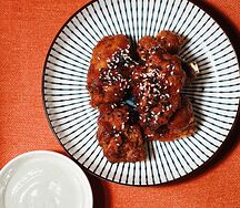 Корейский чикен с мятно-шоколадным соусом