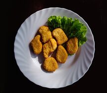 Наггетсы куриные Венеция с кисло-сладким соусом
