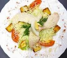 Цезарь с копченой курицей