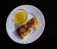 Блинчик с творогом и изюмом