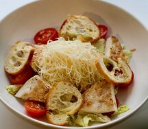 Цезарь с курицей