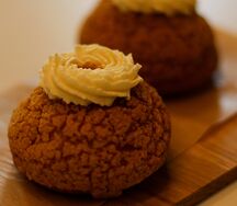 Шу с карамелью