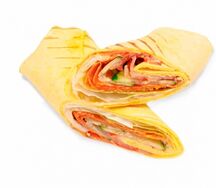 Ролл с пепперони