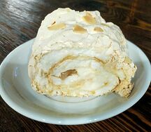 Меренговый рулет