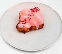 Малиновый круассан