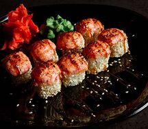 Роллы запеченные с копченым цыпленком