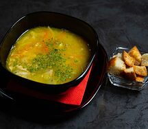 Суп куриный с лапшой