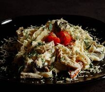 Паста с Копченым Цыпленком и Шампиньонами