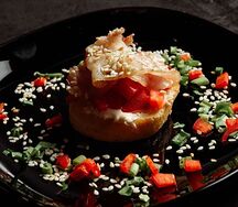 Брускетта с беконом и болгарским перцем