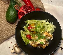Салат из цыпленка в глазури карри