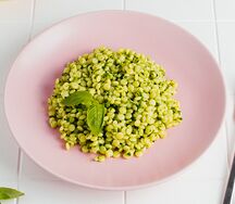 Птитим с соусом песто