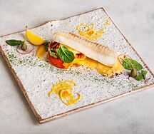 Лойн из мурманской трески с овощами